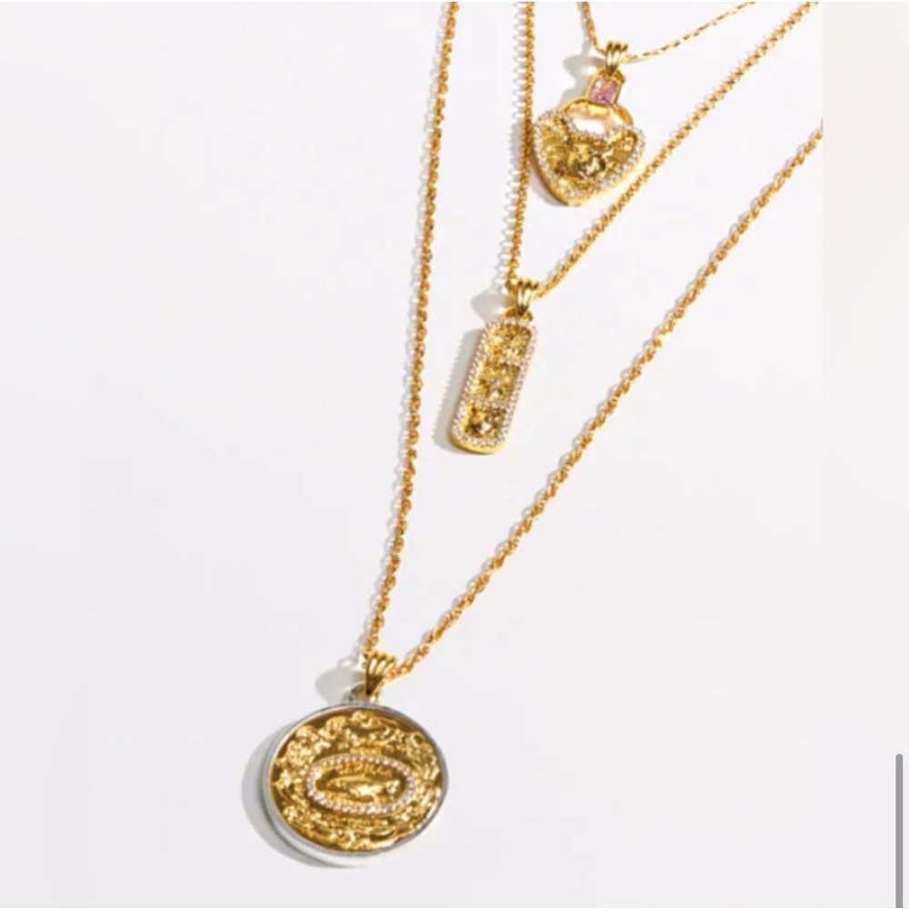 Camilla “Lockets Loaded” Phone Bracelet - Picture 8 of 9